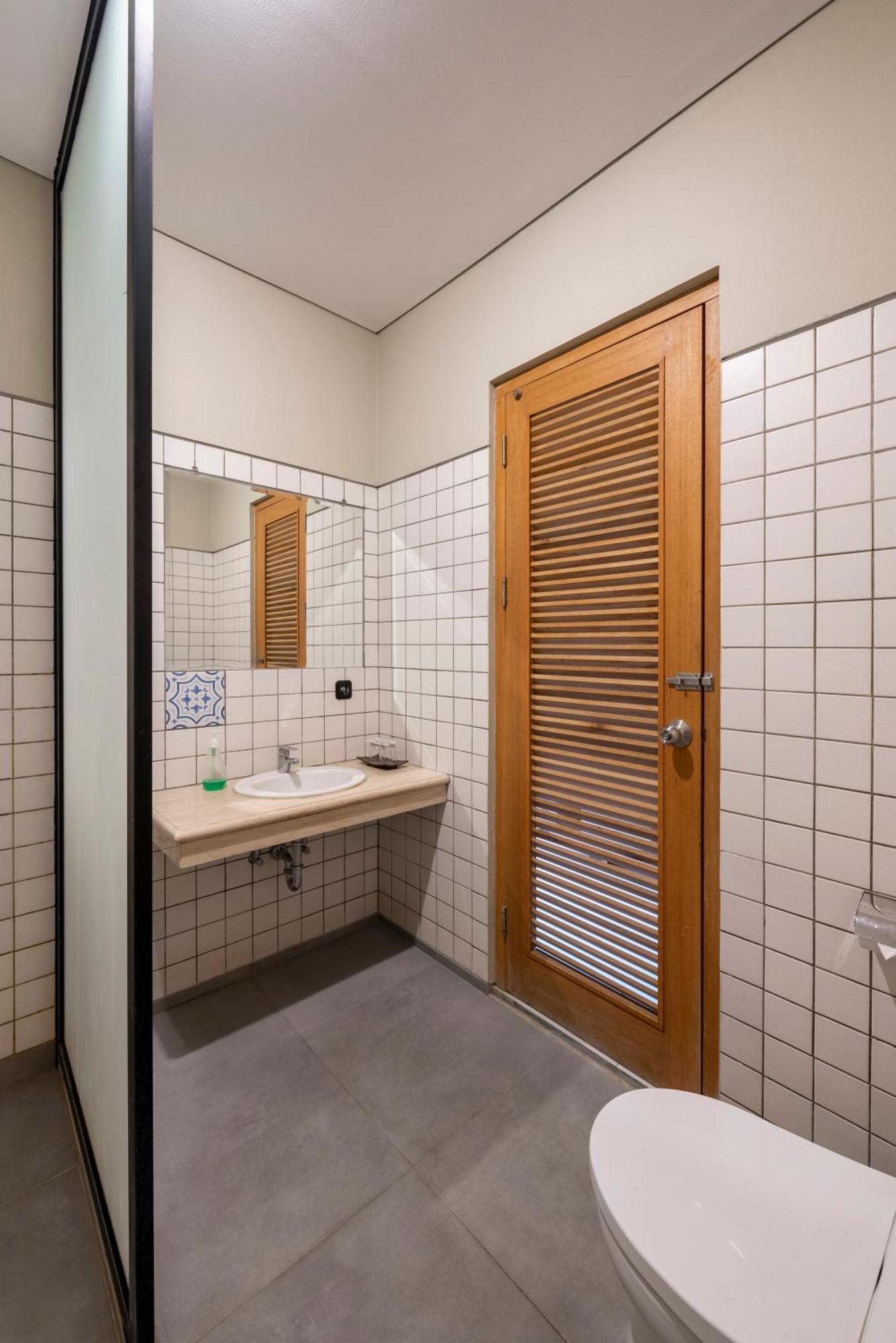 Mogens Guesthouse Bandung Exterior photo
